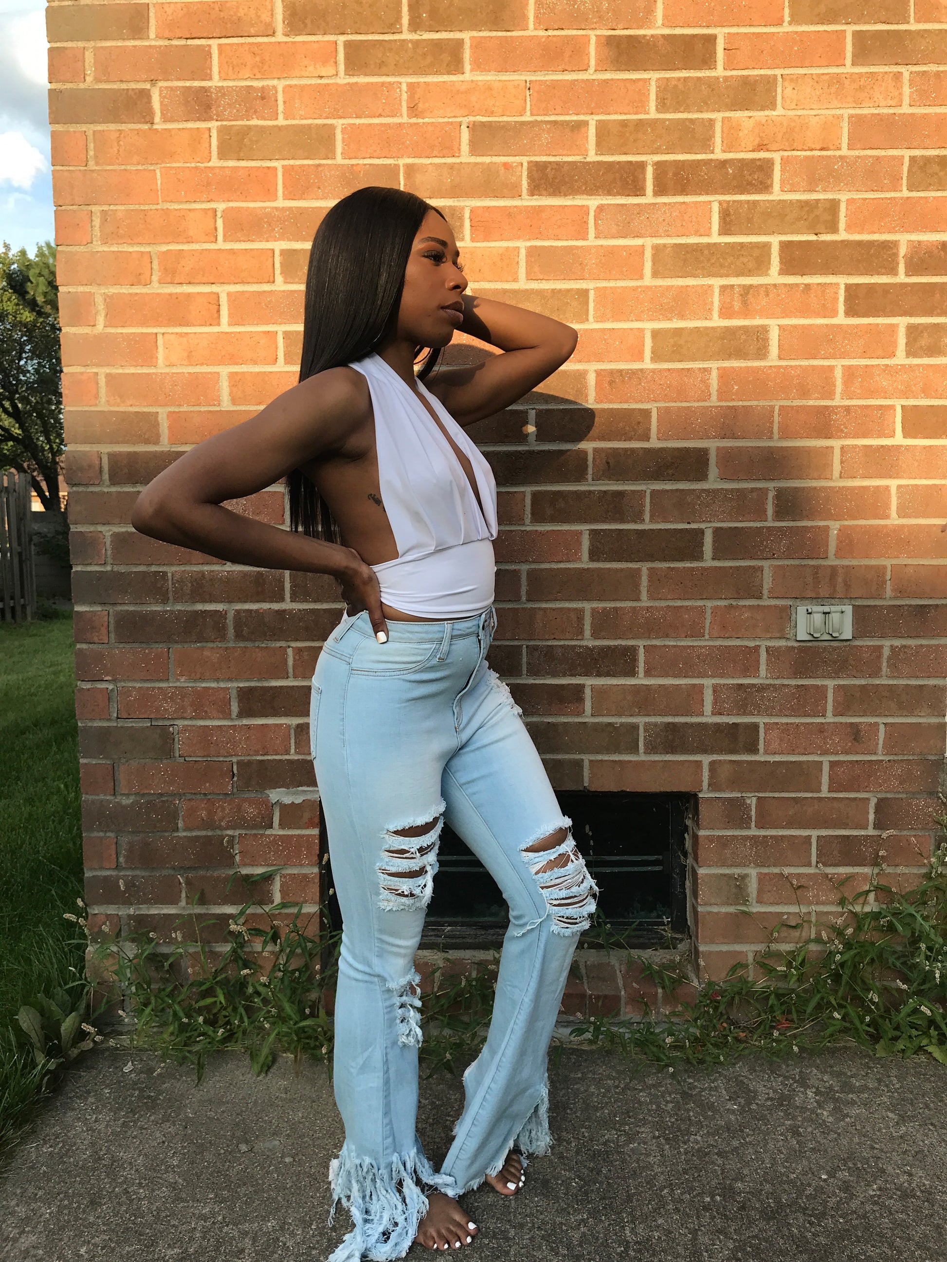 Lightwash distressed jeans