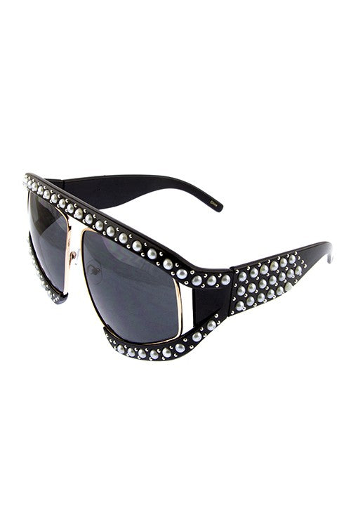 Studded best sale sunglasses gucci